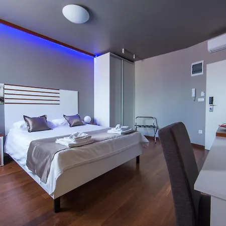 Luxury Silente Bacvice 2 * Split